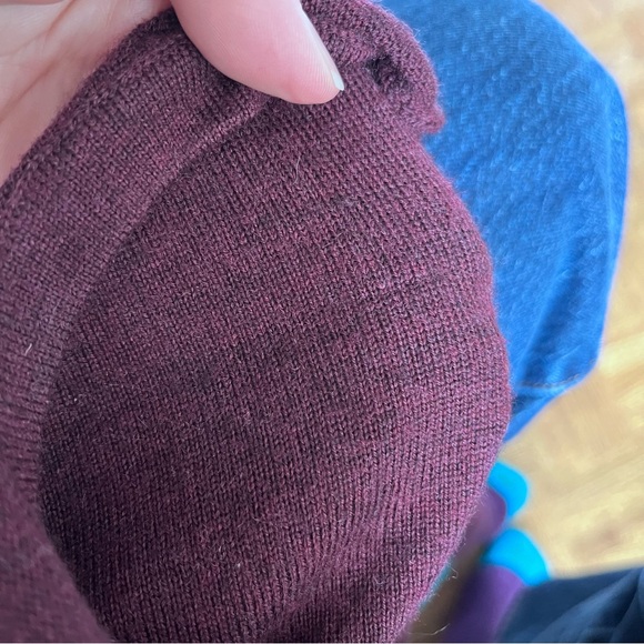 Club Monaco Merino Wool Sweater in Burgundy Size Small - Picture 12 of 12